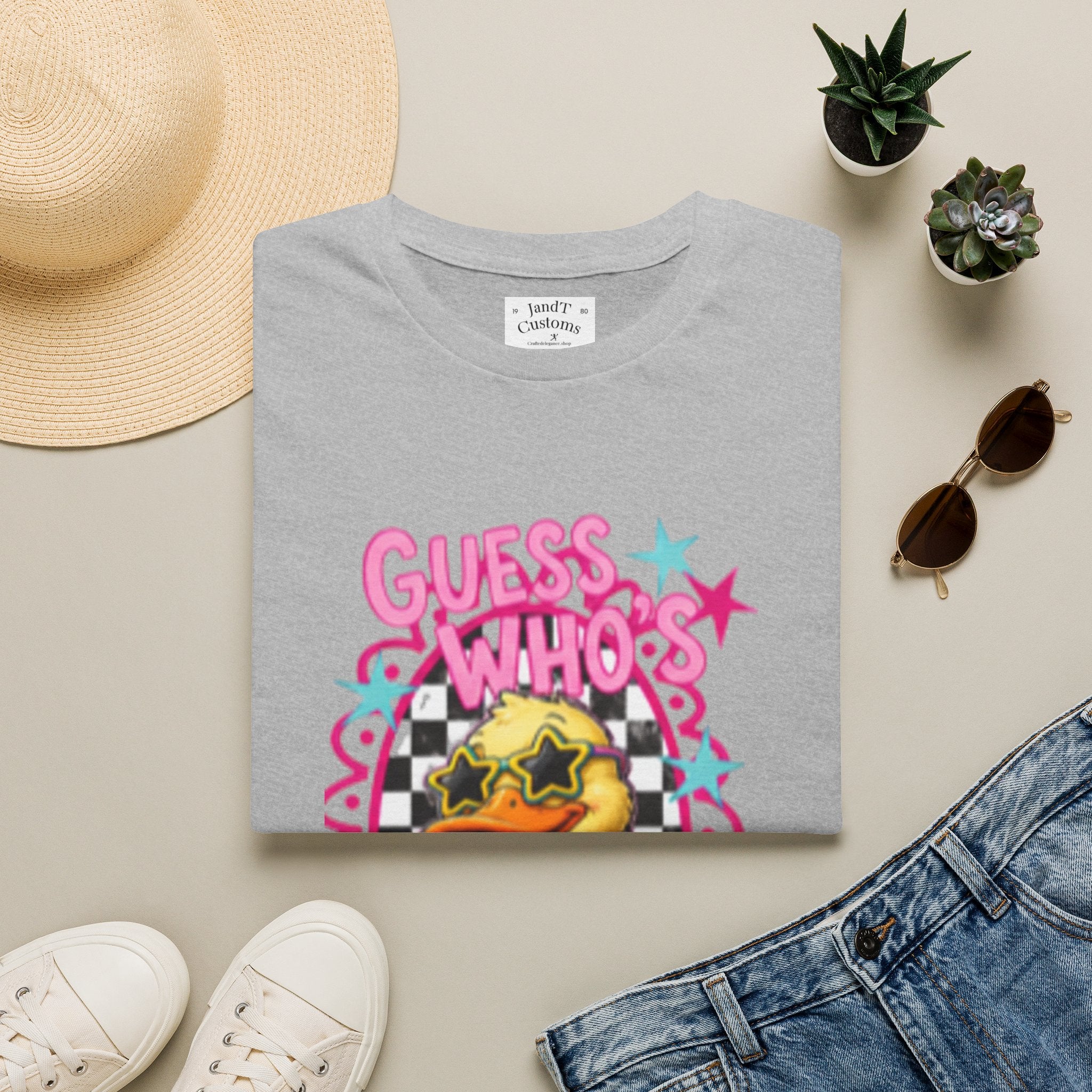 Back to School Duck Graphic T-Shirt — "Guess Who's Back" Retro Pop Cartoon Tee