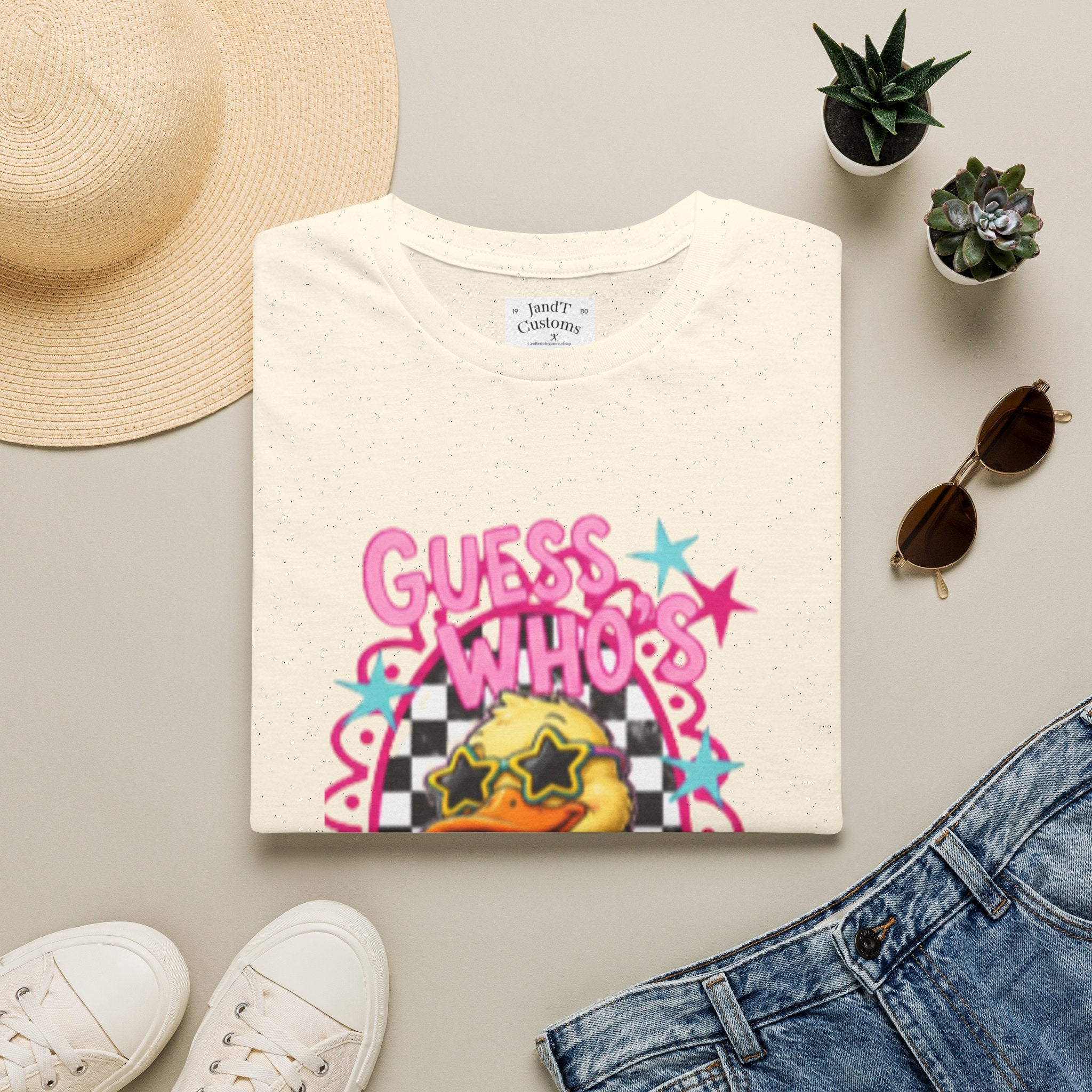 Back to School Duck Graphic T-Shirt — "Guess Who's Back" Retro Pop Cartoon Tee